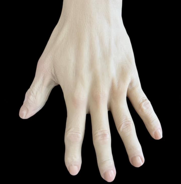 Silicone hands detail view 4